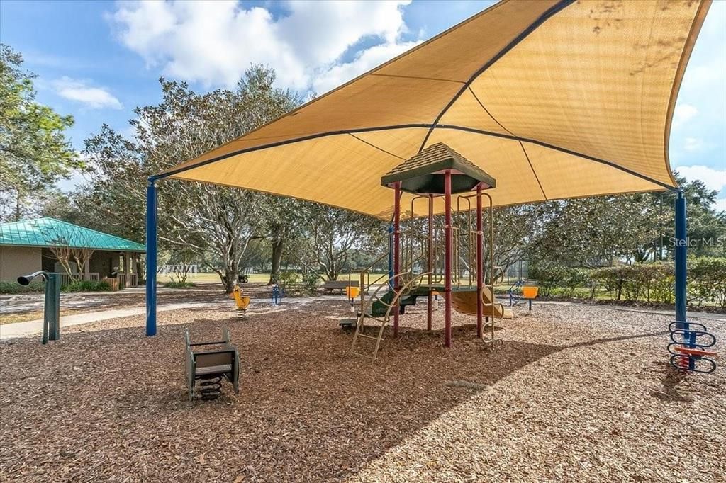 For Sale: $550,000 (4 beds, 3 baths, 2245 Square Feet)