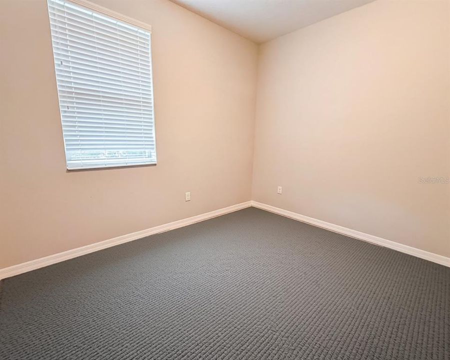 For Rent: $2,395 (3 beds, 2 baths, 1727 Square Feet)