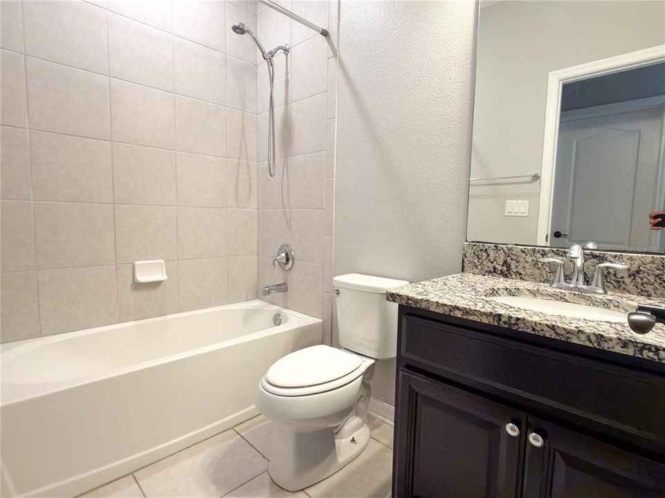 For Rent: $2,395 (3 beds, 2 baths, 1727 Square Feet)