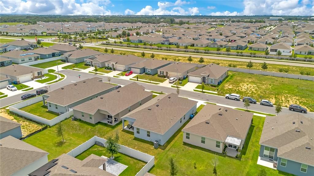 На продажу: $325,000 (4 спален, 2 ванн, 2110 Квадратных фут)