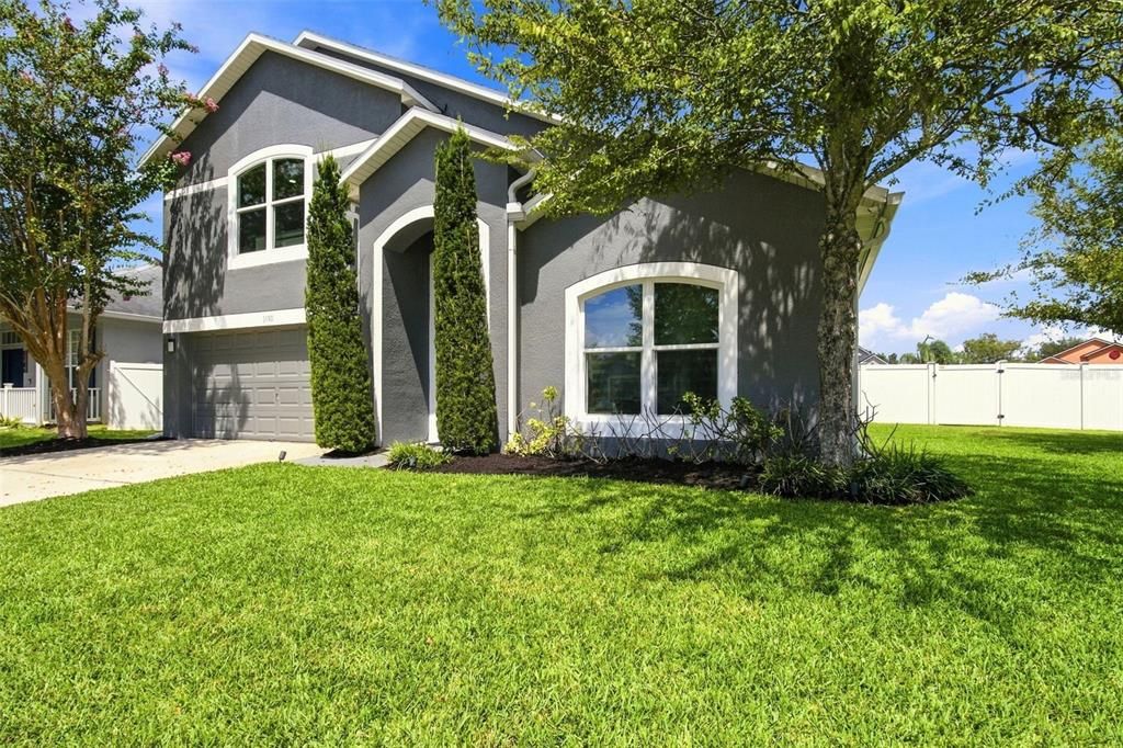 For Sale: $499,990 (4 beds, 2 baths, 2813 Square Feet)