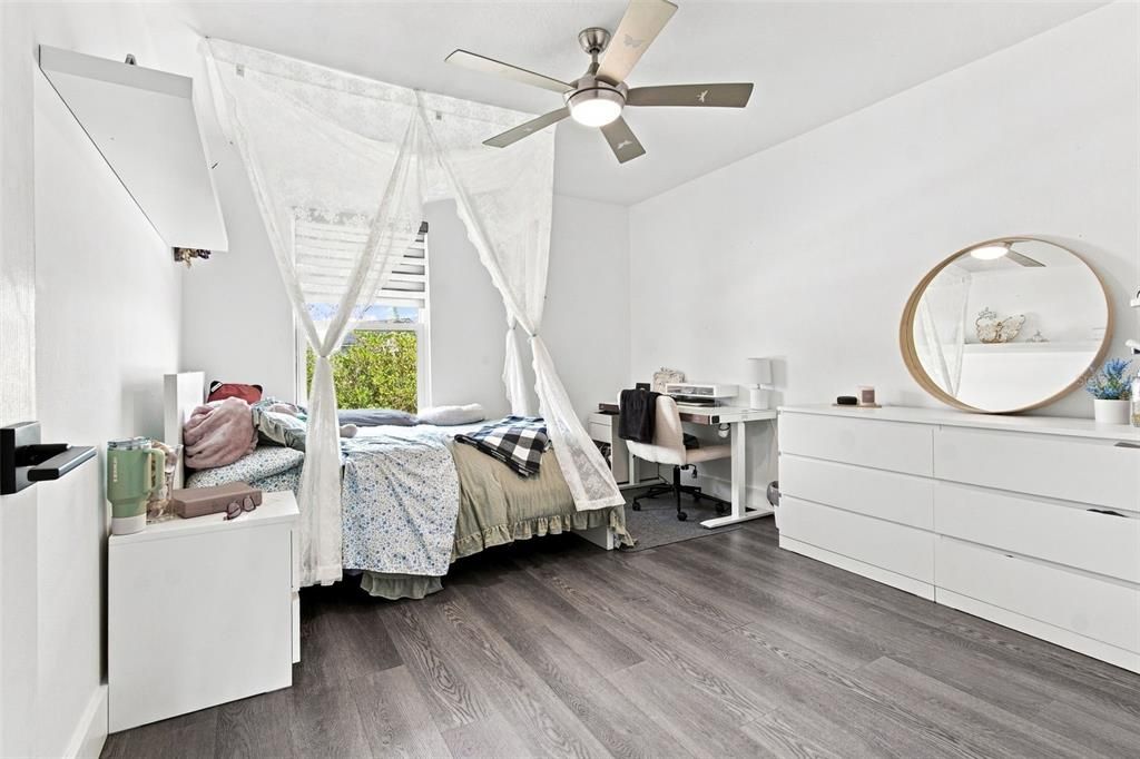 For Sale: $499,990 (4 beds, 2 baths, 2813 Square Feet)