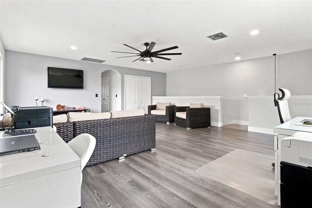 For Sale: $499,990 (4 beds, 2 baths, 2813 Square Feet)