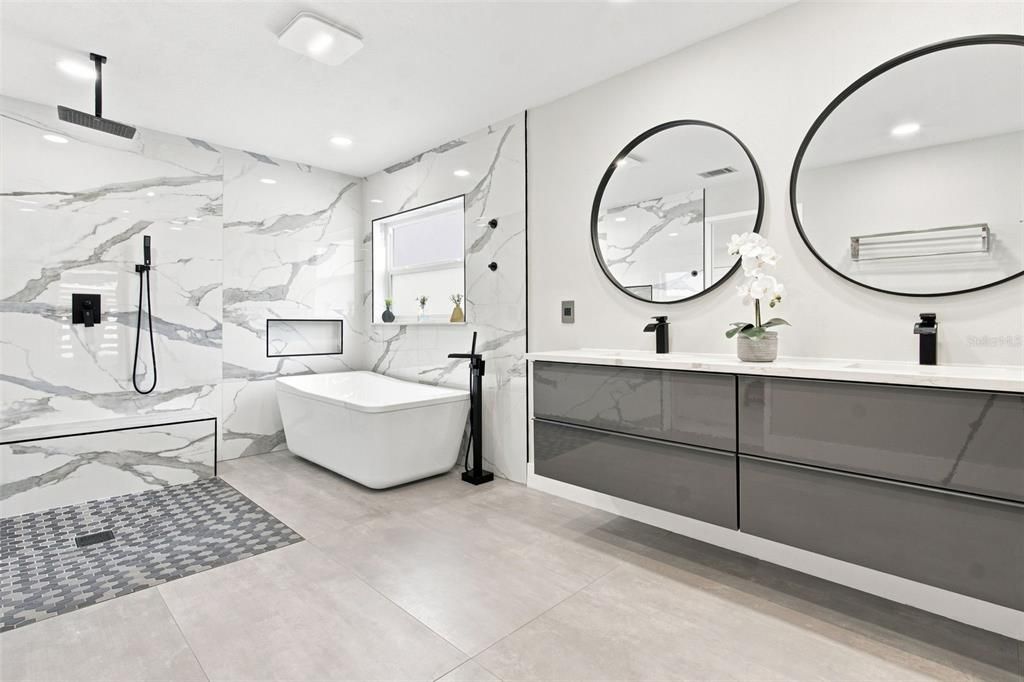 For Sale: $499,990 (4 beds, 2 baths, 2813 Square Feet)