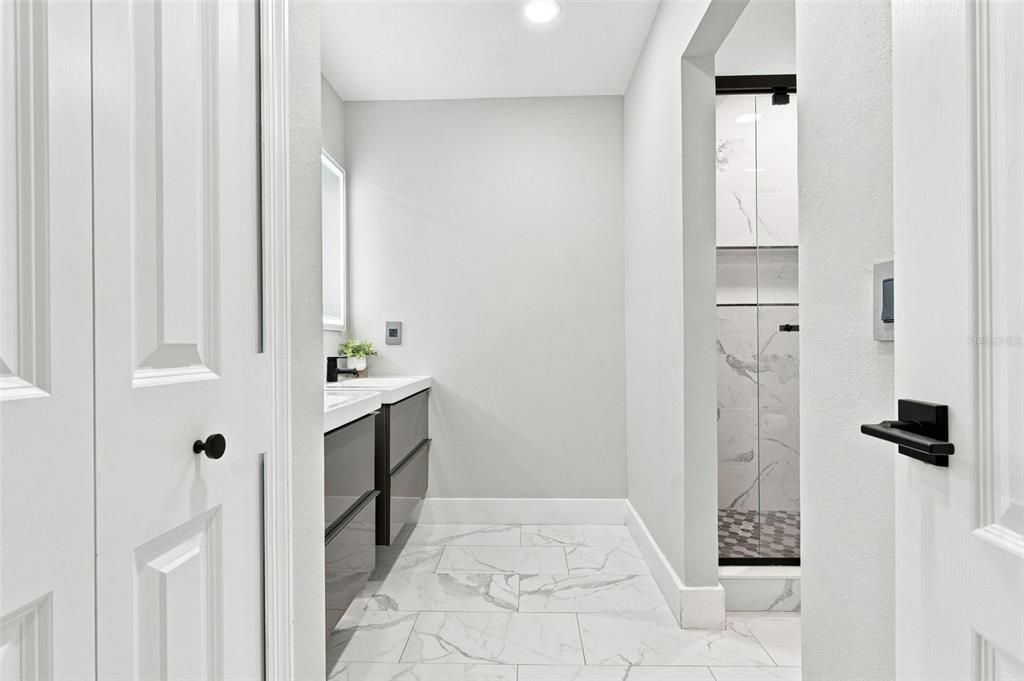 For Sale: $499,990 (4 beds, 2 baths, 2813 Square Feet)
