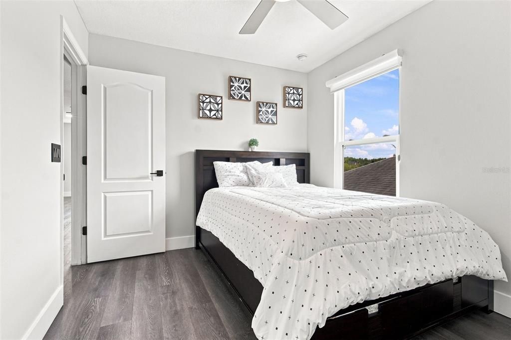 For Sale: $499,990 (4 beds, 2 baths, 2813 Square Feet)