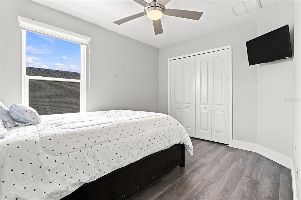 For Sale: $499,990 (4 beds, 2 baths, 2813 Square Feet)