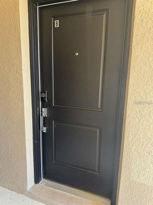 For Rent: $1,350 (1 beds, 1 baths, 650 Square Feet)