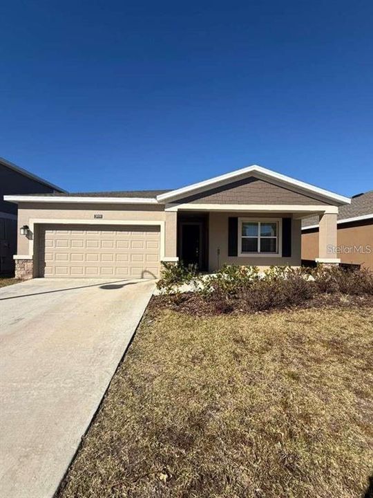 For Rent: $1,350 (1 beds, 1 baths, 650 Square Feet)