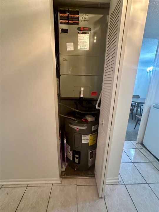 For Sale: $150,000 (2 beds, 2 baths, 1075 Square Feet)