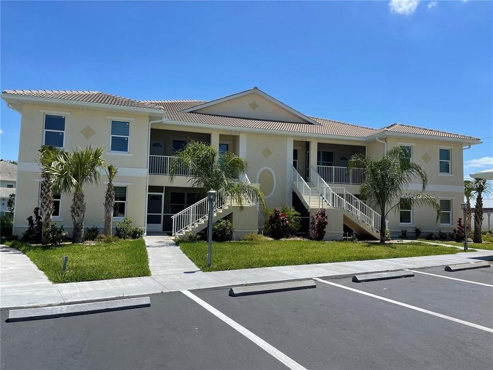For Rent: $3,500 (2 beds, 2 baths, 1151 Square Feet)