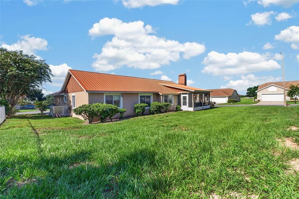 For Sale: $277,000 (4 beds, 2 baths, 1837 Square Feet)