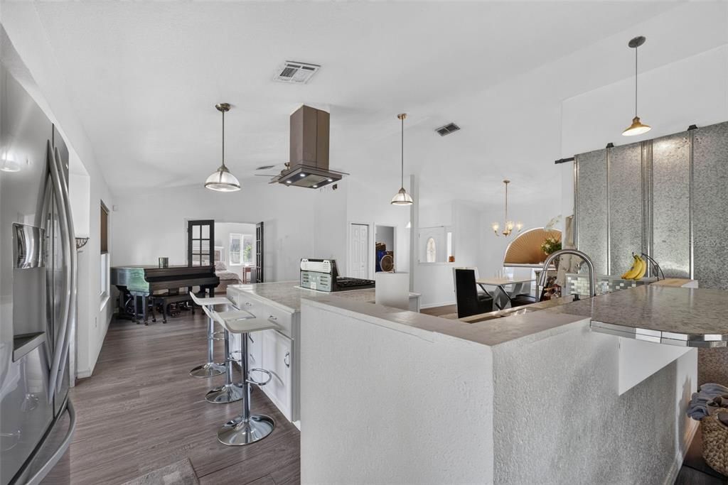 For Sale: $277,000 (4 beds, 2 baths, 1837 Square Feet)