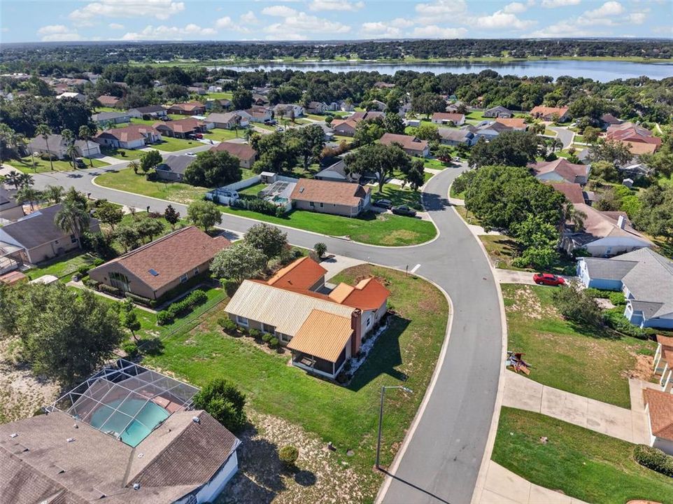 For Sale: $277,000 (4 beds, 2 baths, 1837 Square Feet)