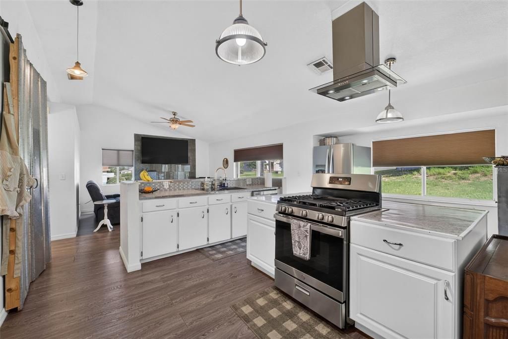 For Sale: $277,000 (4 beds, 2 baths, 1837 Square Feet)