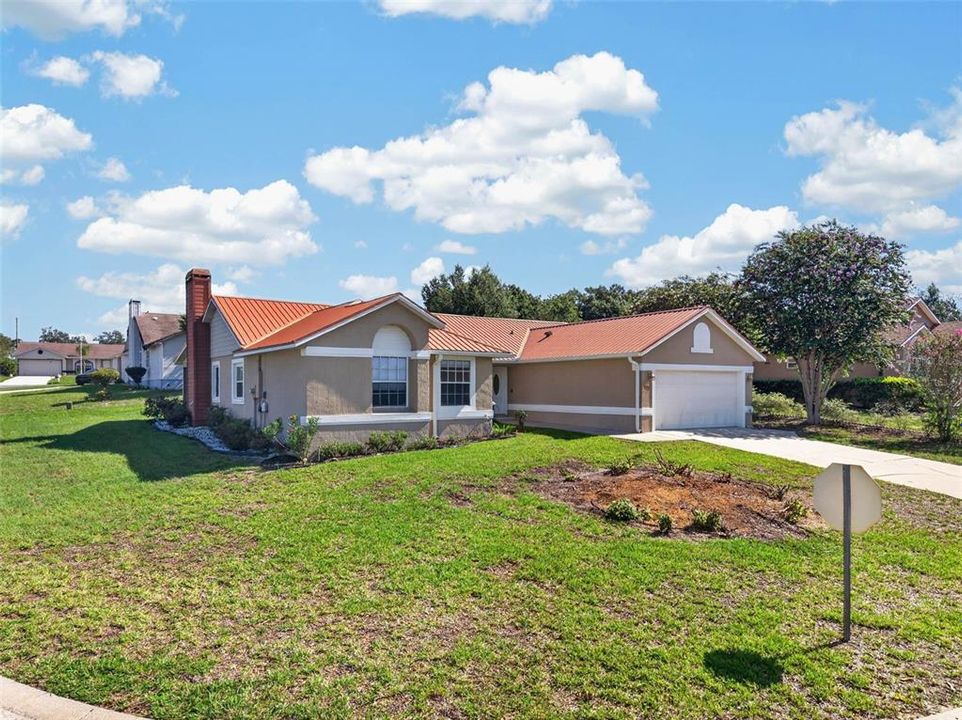 For Sale: $277,000 (4 beds, 2 baths, 1837 Square Feet)
