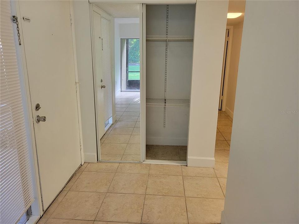 For Rent: $1,395 (2 beds, 2 baths, 897 Square Feet)