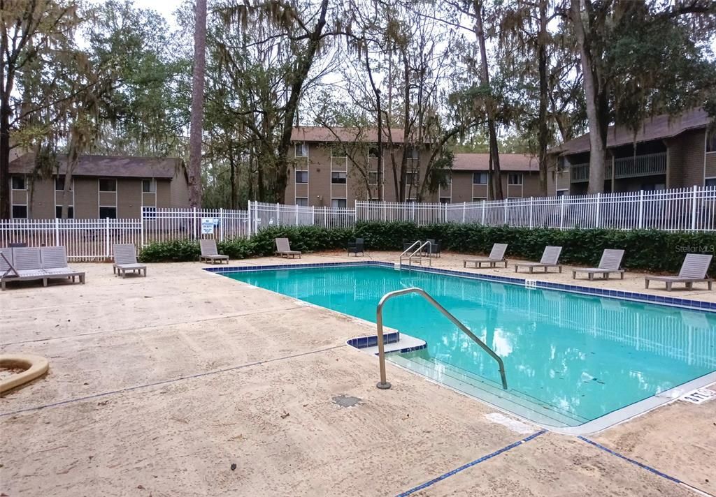 For Rent: $1,200 (2 beds, 2 baths, 874 Square Feet)