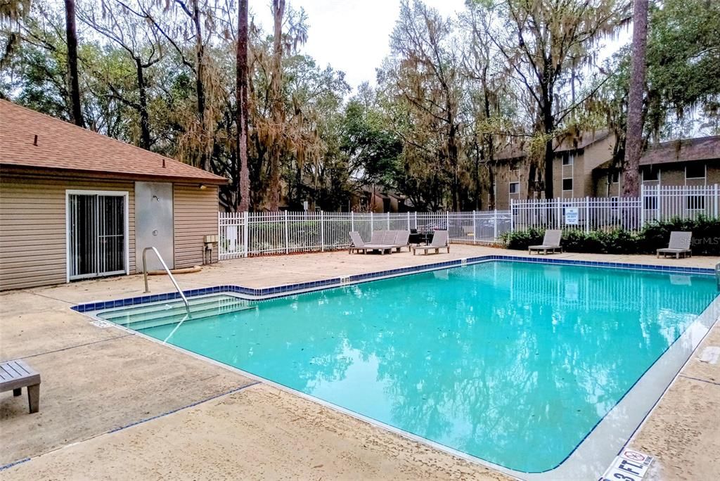 For Rent: $1,200 (2 beds, 2 baths, 874 Square Feet)