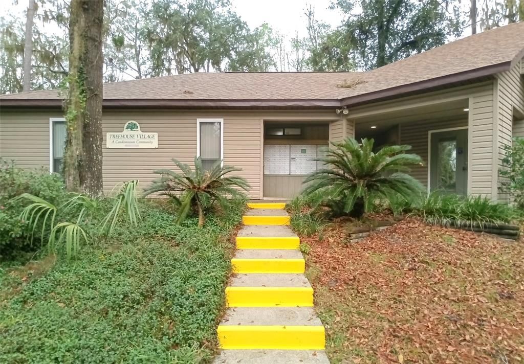 For Rent: $1,200 (2 beds, 2 baths, 874 Square Feet)