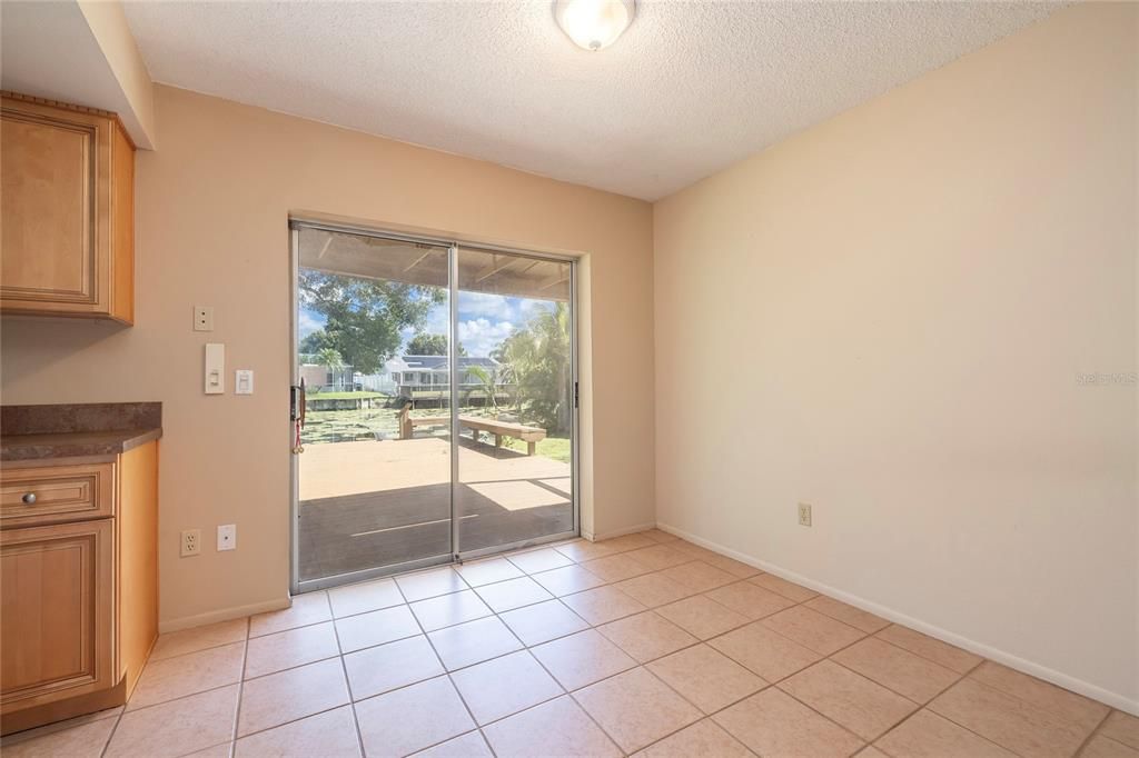 En Venta: $400,000 (3 camas, 2 baños, 1320 Pies cuadrados)