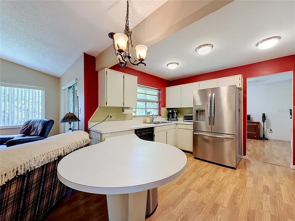 For Sale: $385,000 (3 beds, 2 baths, 1899 Square Feet)