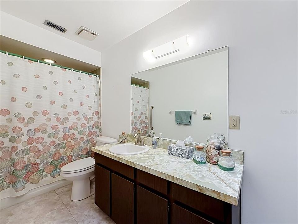 For Sale: $385,000 (3 beds, 2 baths, 1899 Square Feet)