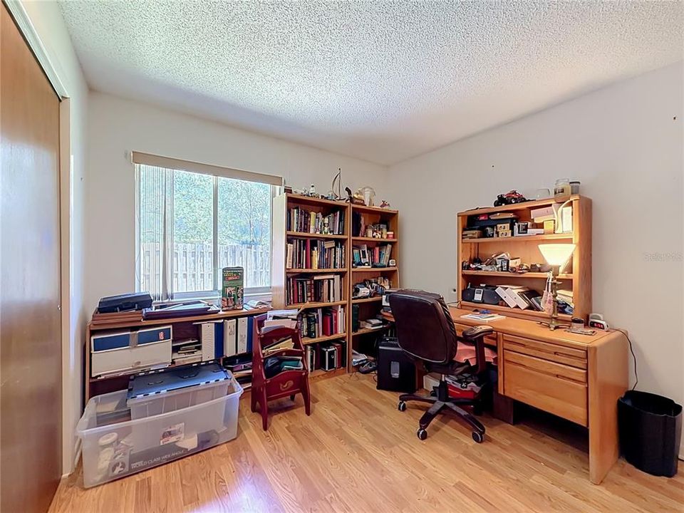 For Sale: $385,000 (3 beds, 2 baths, 1899 Square Feet)