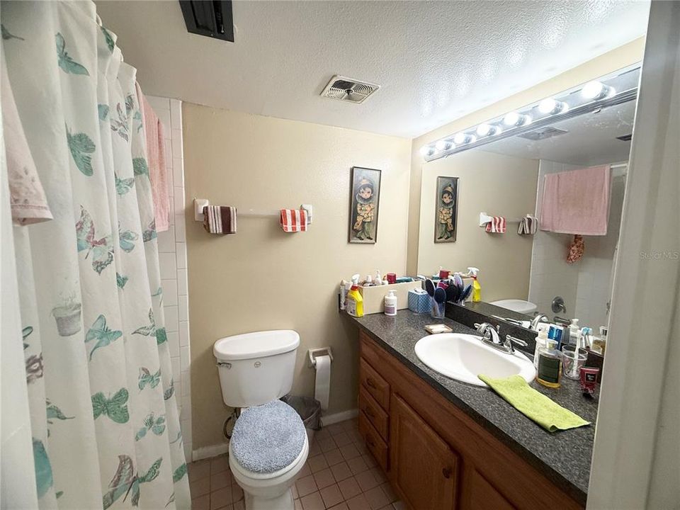 For Sale: $175,000 (2 beds, 2 baths, 970 Square Feet)