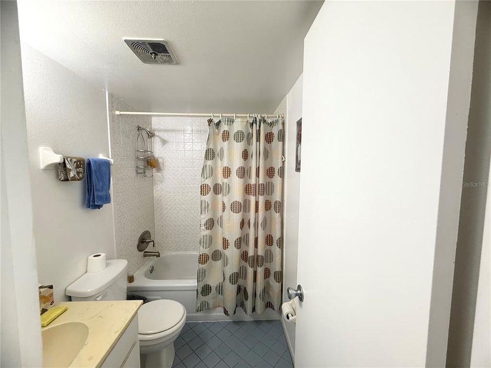 For Sale: $175,000 (2 beds, 2 baths, 970 Square Feet)