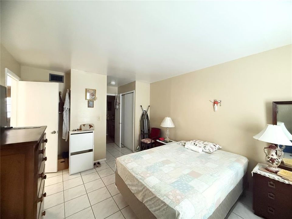 For Sale: $175,000 (2 beds, 2 baths, 970 Square Feet)