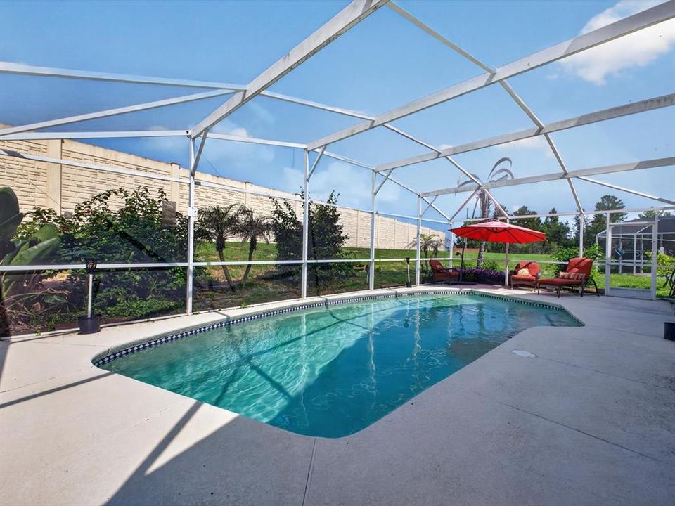 En Venta: $395,000 (4 camas, 2 baños, 1921 Pies cuadrados)
