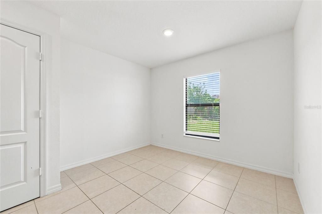 En Venta: $229,900 (3 camas, 2 baños, 1383 Pies cuadrados)