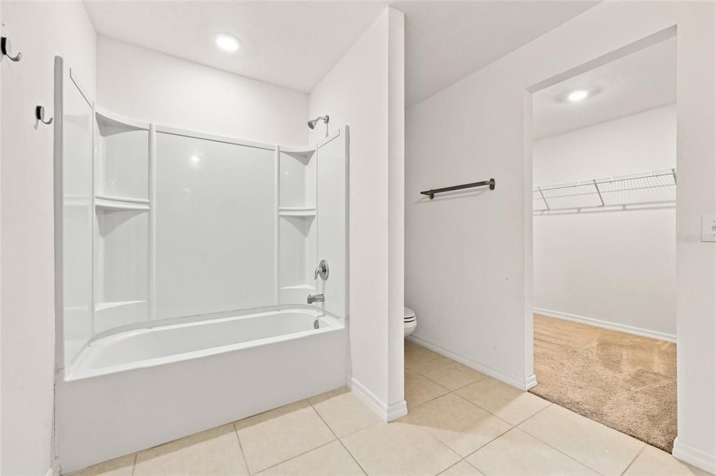 En Venta: $229,900 (3 camas, 2 baños, 1383 Pies cuadrados)