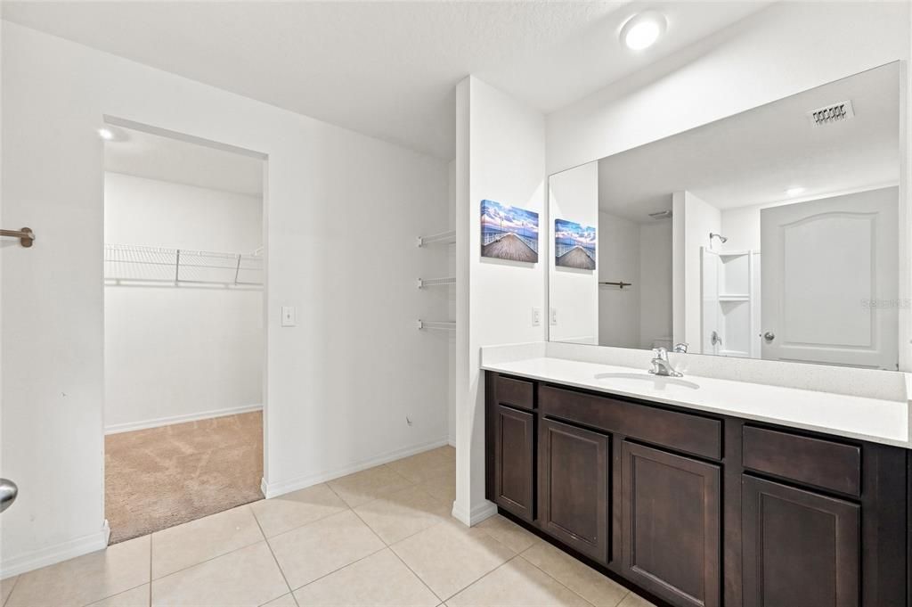 En Venta: $229,900 (3 camas, 2 baños, 1383 Pies cuadrados)
