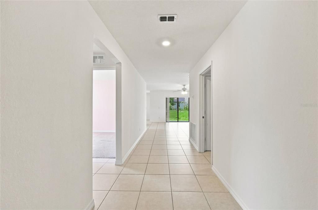 En Venta: $229,900 (3 camas, 2 baños, 1383 Pies cuadrados)