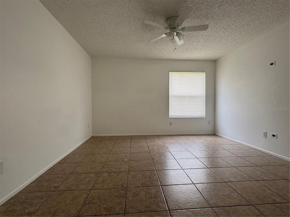 For Rent: $2,100 (3 beds, 2 baths, 1658 Square Feet)