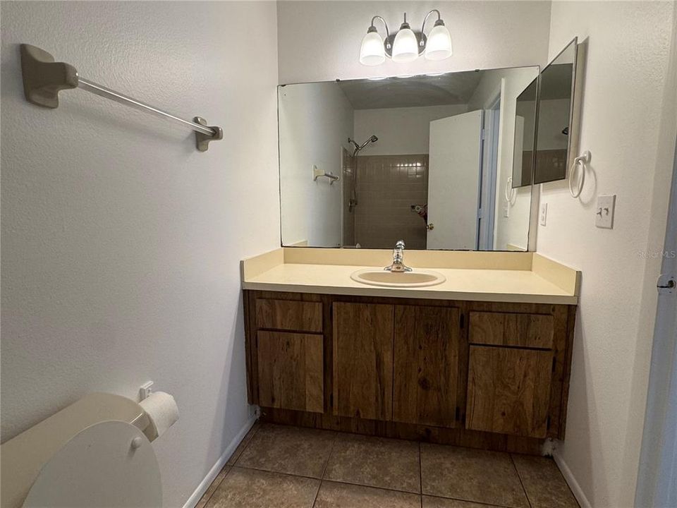 For Rent: $2,100 (3 beds, 2 baths, 1658 Square Feet)
