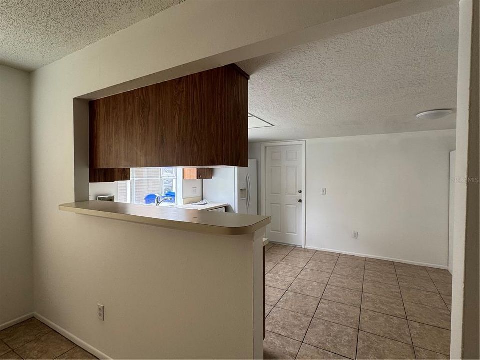 For Rent: $2,100 (3 beds, 2 baths, 1658 Square Feet)