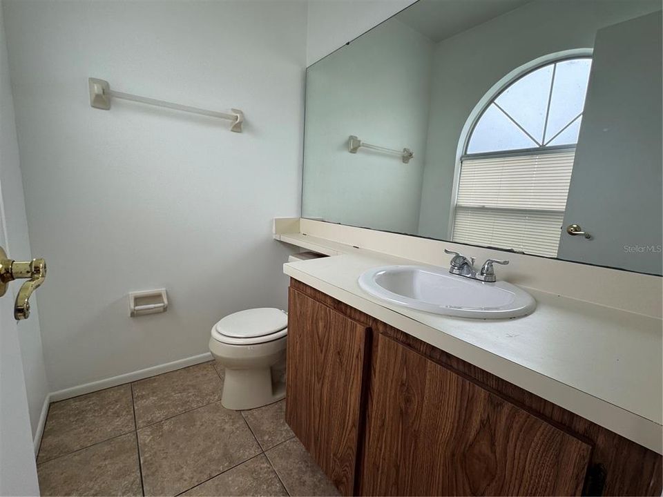 For Rent: $2,100 (3 beds, 2 baths, 1658 Square Feet)