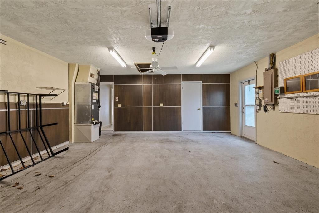 En Venta: $365,000 (3 camas, 3 baños, 1973 Pies cuadrados)