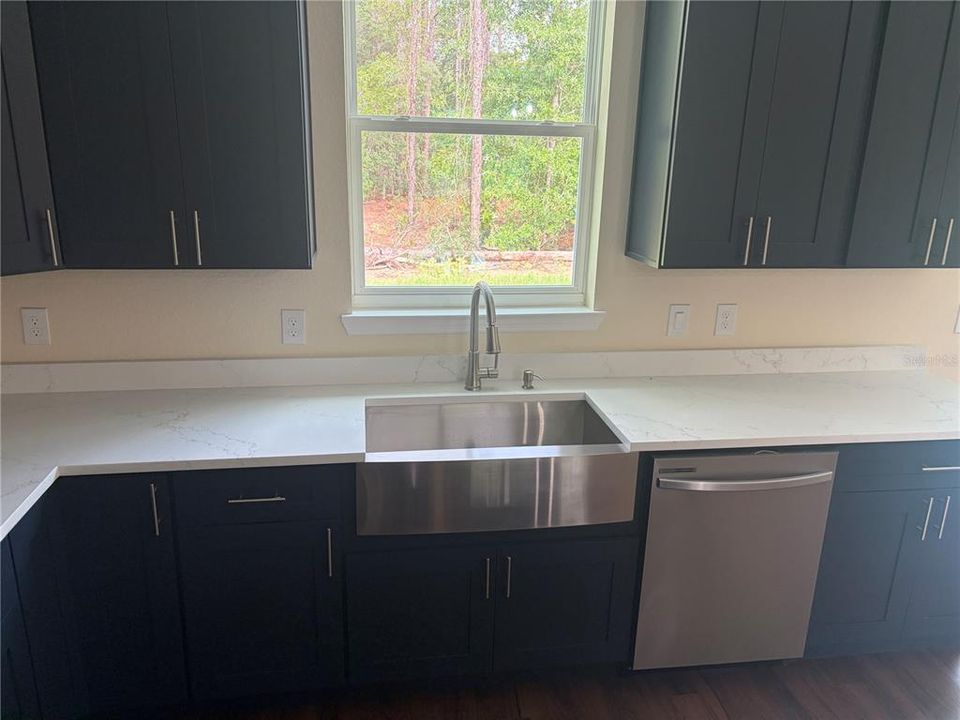 For Sale: $429,900 (3 beds, 2 baths, 1772 Square Feet)