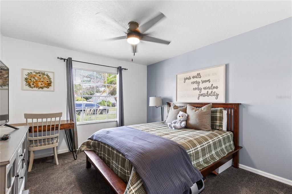 For Sale: $450,000 (3 beds, 2 baths, 1307 Square Feet)