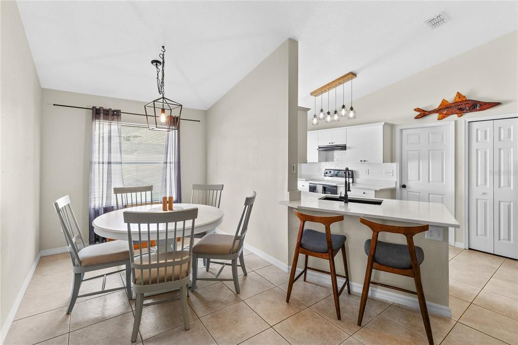 For Sale: $450,000 (3 beds, 2 baths, 1307 Square Feet)