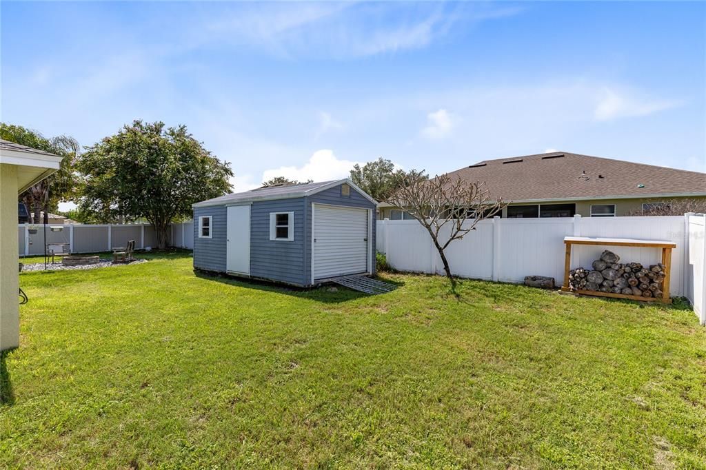 For Sale: $450,000 (3 beds, 2 baths, 1307 Square Feet)