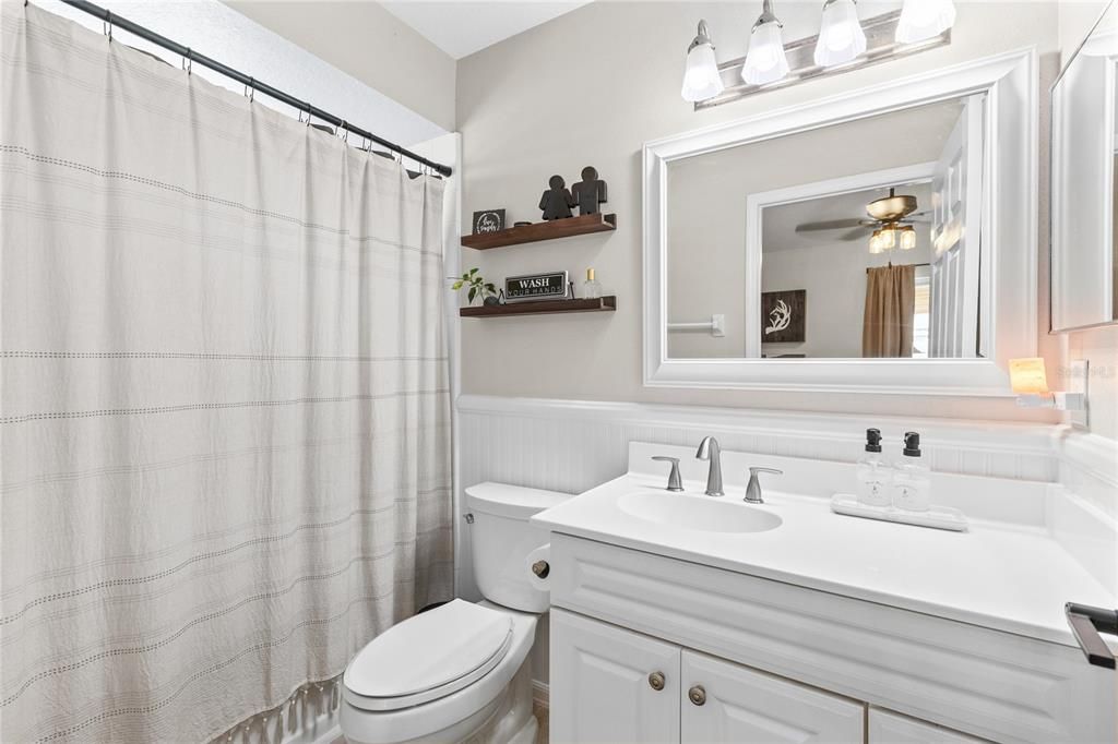 For Sale: $450,000 (3 beds, 2 baths, 1307 Square Feet)