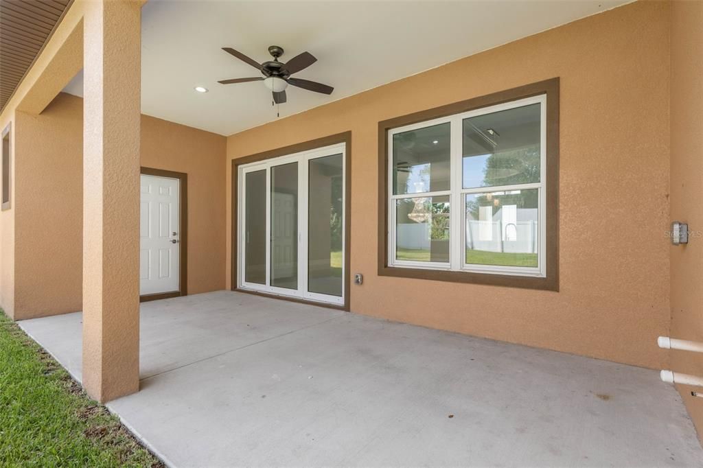 En Venta: $529,000 (4 camas, 3 baños, 2305 Pies cuadrados)