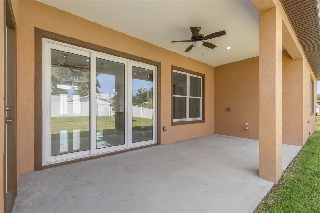 En Venta: $529,000 (4 camas, 3 baños, 2305 Pies cuadrados)