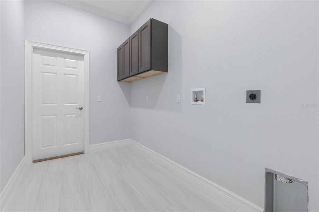 En Venta: $529,000 (4 camas, 3 baños, 2305 Pies cuadrados)