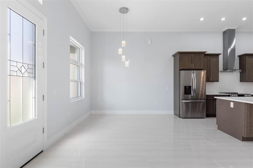 En Venta: $529,000 (4 camas, 3 baños, 2305 Pies cuadrados)
